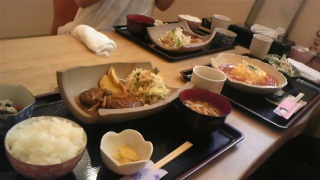 ���~�����`��