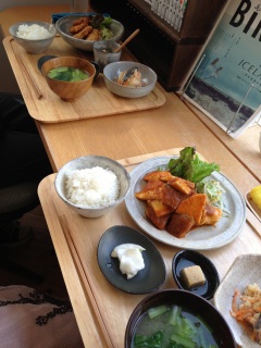 �r�܌Q����